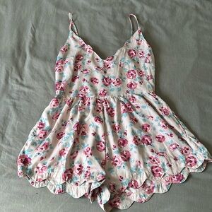 Rose Print romper with pockets Size S